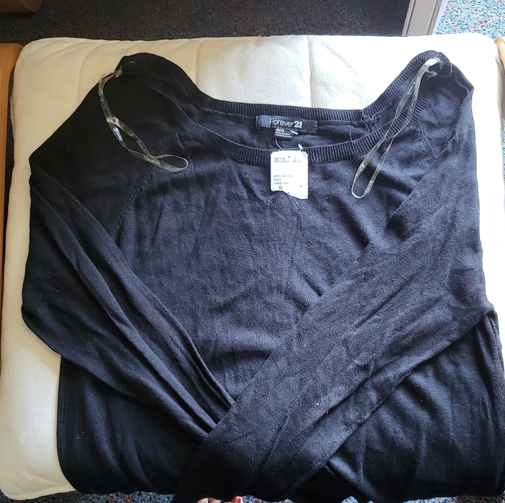 Black stretchy long sleeve sweater